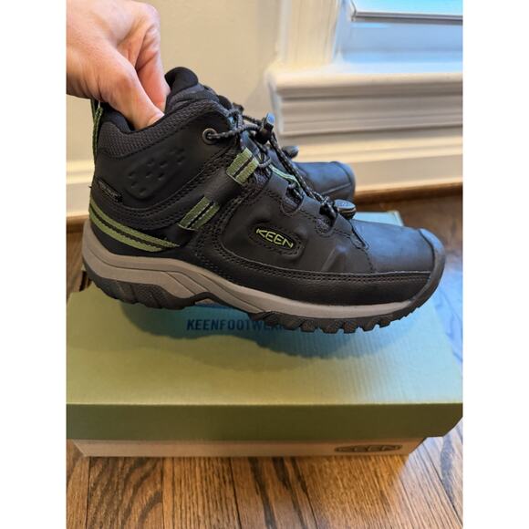Keen Targhee Mid Waterproof Hiking Shoes Black Green Kids Size 1 NIB NEW $80 - Picture 12 of 16